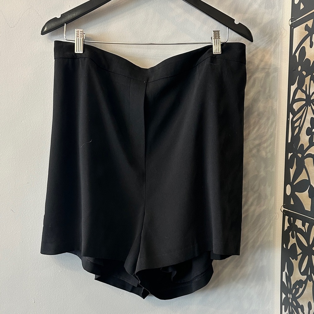 Skies Are Blue Black High Waist Women's Shorts